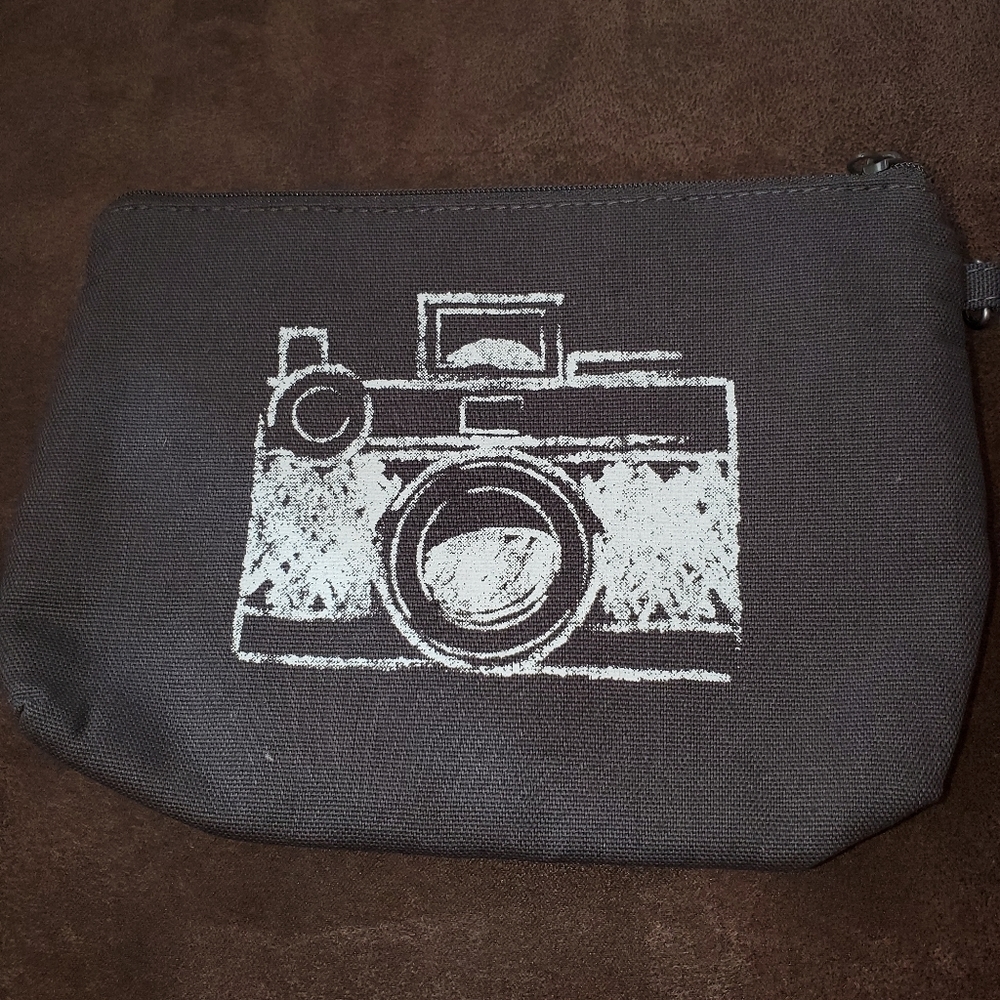 NWOT Thirty-one zipper pouch